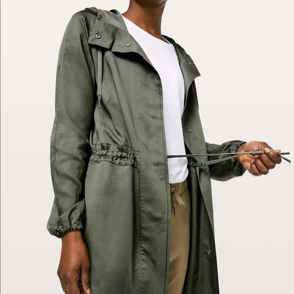 Lululemon Black City Stroll Jacket - 8 - Picture 2 of 5